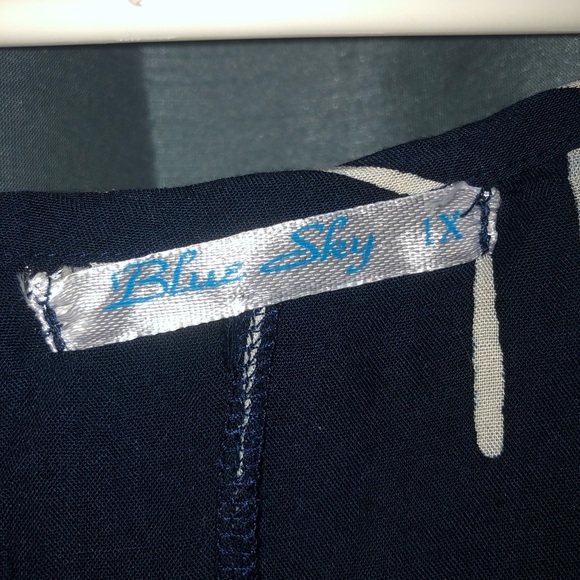 Elegant Blue Sky Navy and White Striped tunic blouse -1x classy looking. - Picture 4 of 7